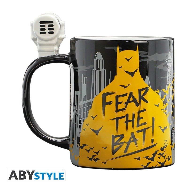 DC COMICS - Tazza 460 ml con manico 3D: "Bat-Signal & Batman"