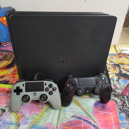 Ps4 1tb + secondo pad Usata garantita  Console